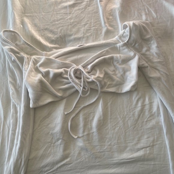 white going out top - Picture 4 of 4